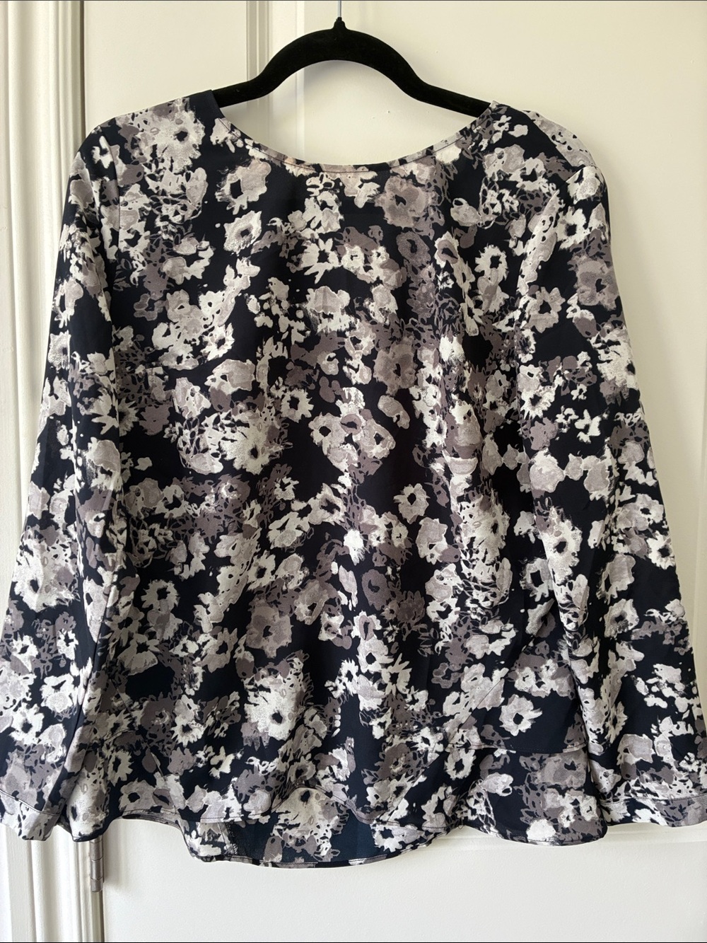 Banana Republic Blue Floral Long-Sleeve Blouse